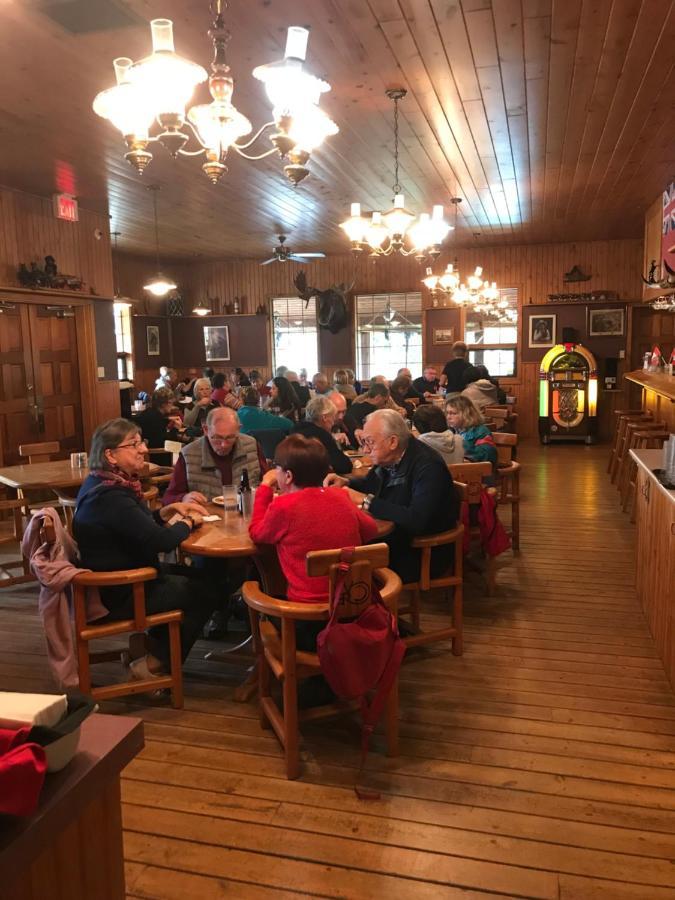Wells Gray Guest Ranch Hotel Clearwater Exterior foto