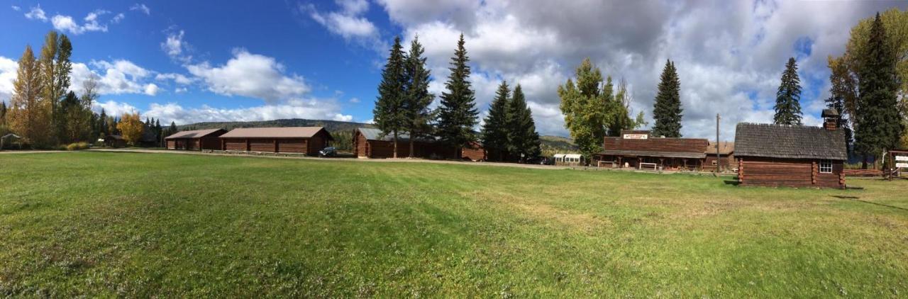Wells Gray Guest Ranch Hotel Clearwater Exterior foto