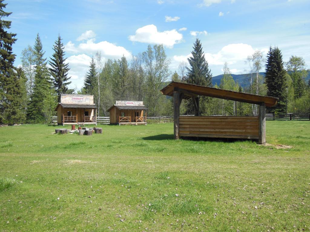 Wells Gray Guest Ranch Hotel Clearwater Exterior foto