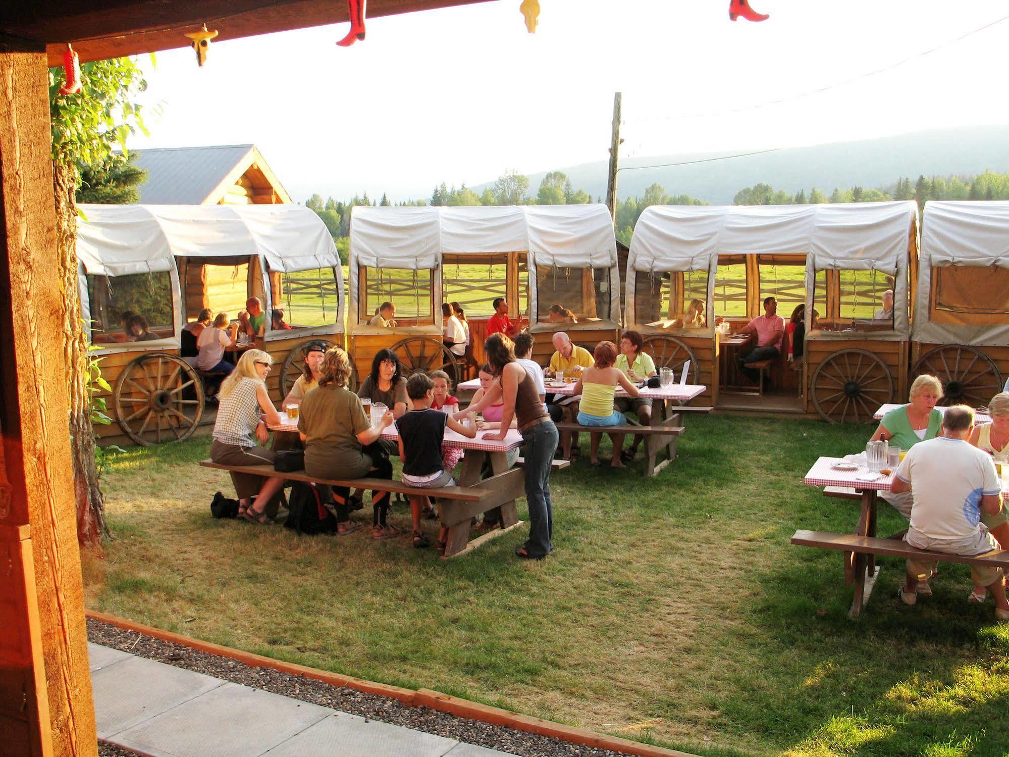 Wells Gray Guest Ranch Hotel Clearwater Exterior foto