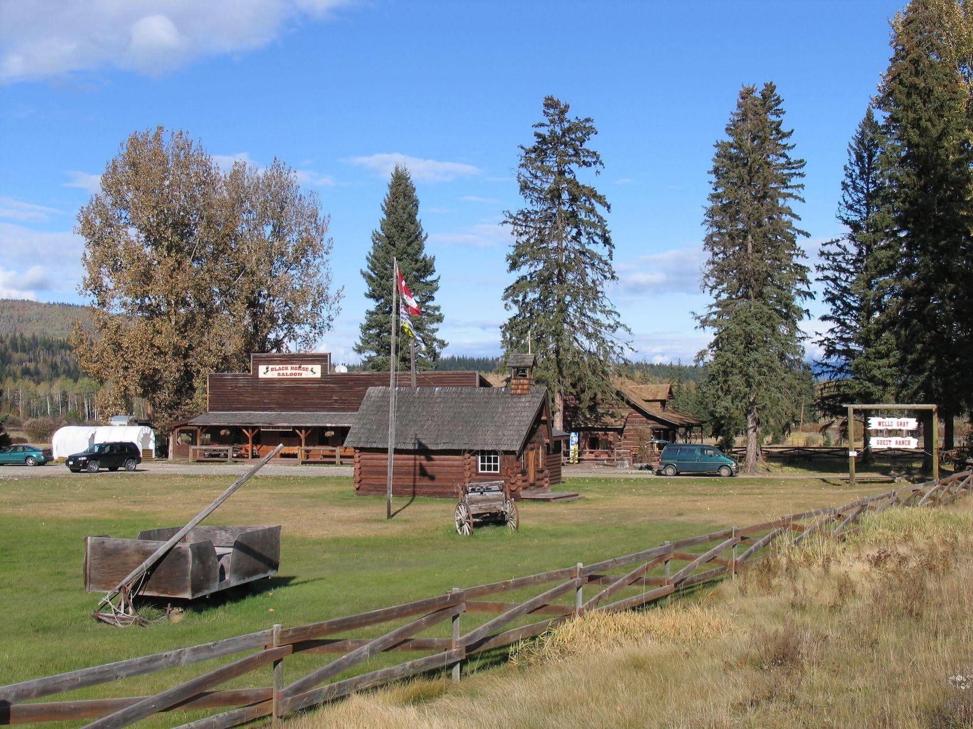 Wells Gray Guest Ranch Hotel Clearwater Exterior foto